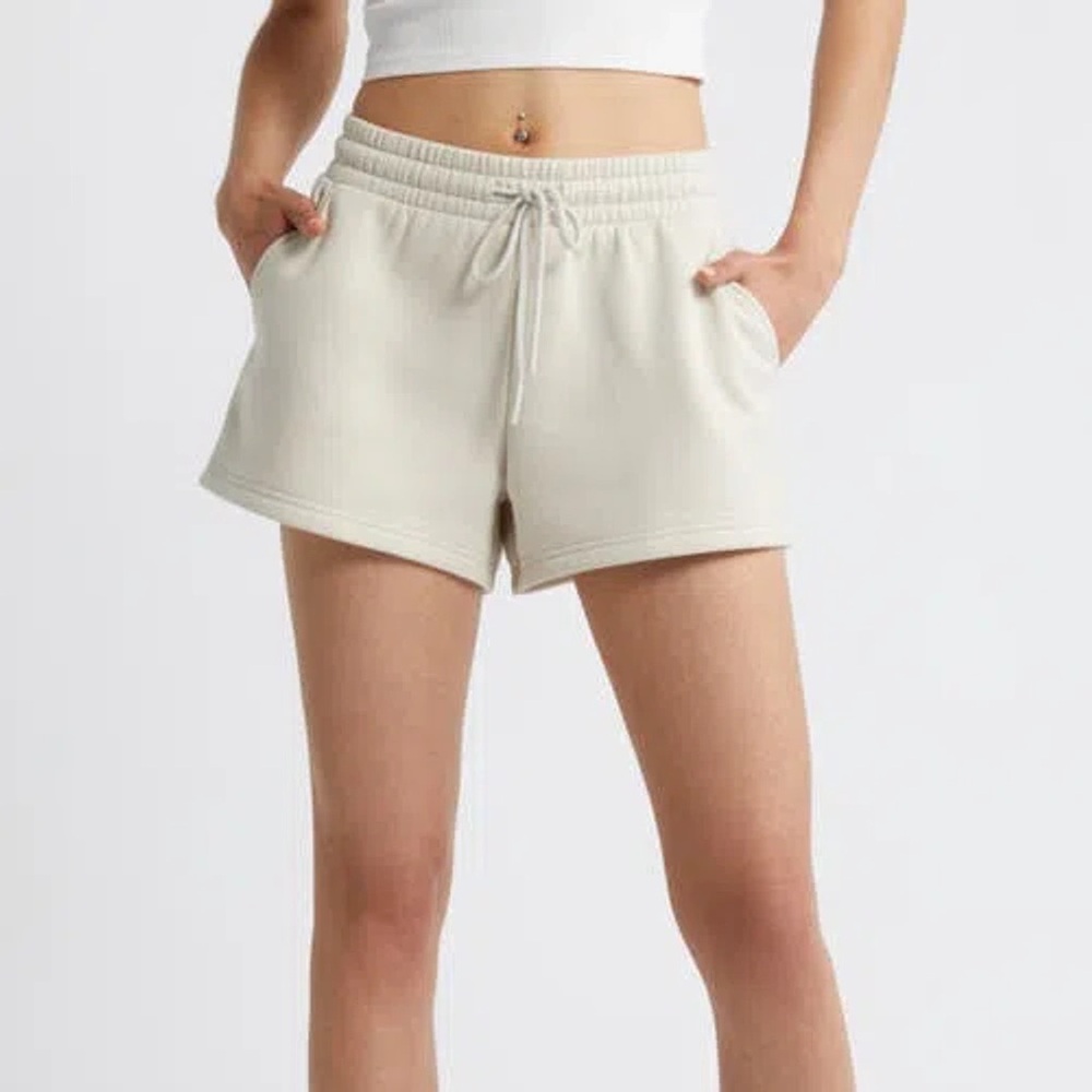 BP. Elastic Waist Fleece Shorts in Beige Pumice | Size Small